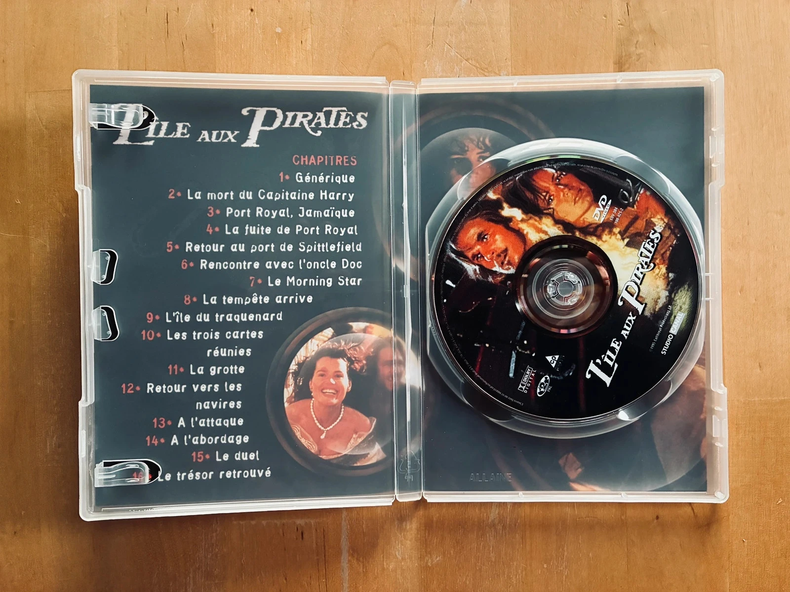 DVD A Ilha dos Piratas de Renny Harlin. – photo 2